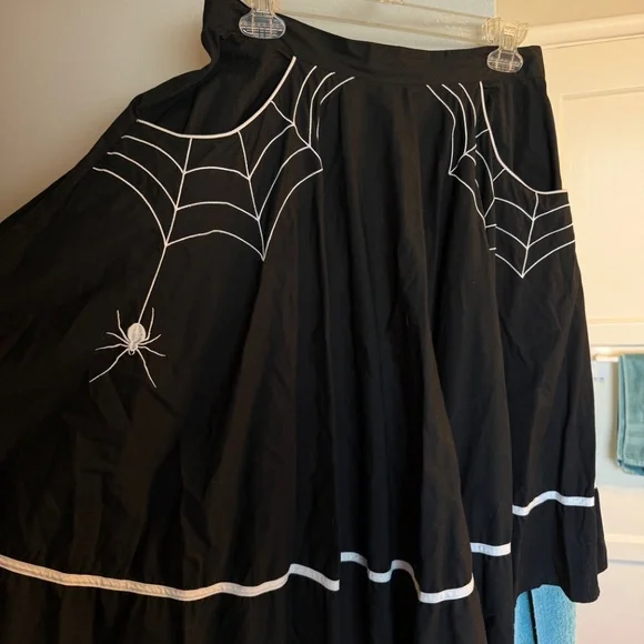 Hell Bunny black embroidered spiderweb circle skirt - Picture 3 of 5
